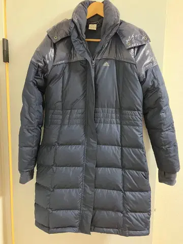 [ 아디다스 ] 벤치 코트 다운 자켓 롱 후드 네이비 OT