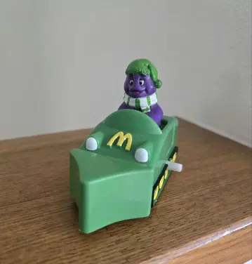 맥도날드 겨울 스포츠 맥 겨울방학 그림스