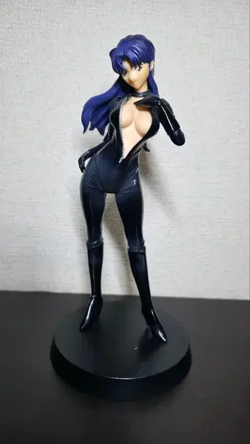 에반게리온 카츠라기 미사토 피규어