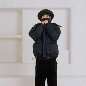 UNIVERSAL PRODUCTS x ALLIED FEATHER 다운