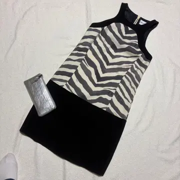 [ 제브라 패턴 ] 인기 EMILIO PUCCI 슬리브리스 원피스 36