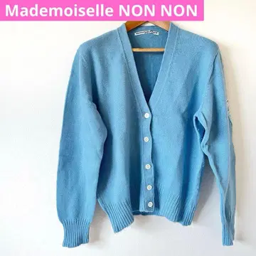[새상품급] 마드모아젤 논논 스포츠 V넥 가디건 니트 스카이블루 와펜