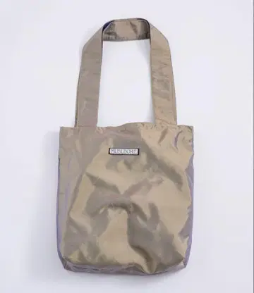 musubore 와이드 숄더 로고 토트 브론즈