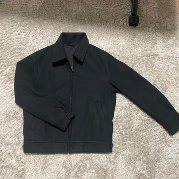 GU 블랙 자켓