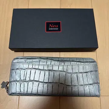 Neu interesse 실버 장지갑