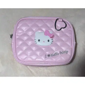 산리오 헬로키티 퀼팅 파우치 아이러브헬로키티