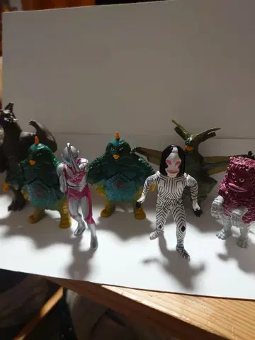 울트라맨 시리즈 괴수 피규어 7체 세트