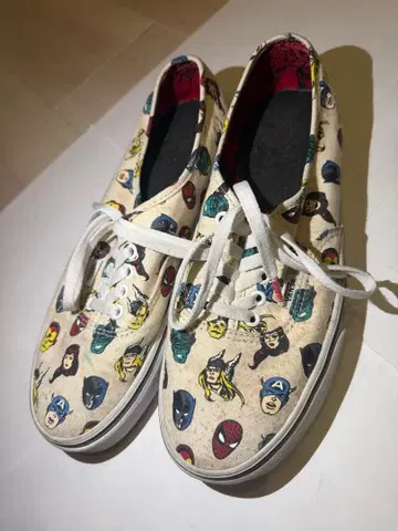 VANS x MARVEL Authentic 27cm