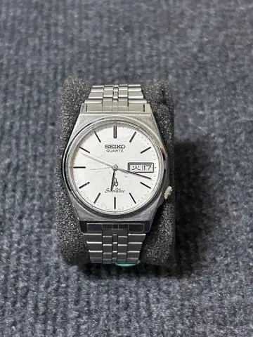 SEIKO 실버 웨이브 쿼츠 손목시계 8229-7040