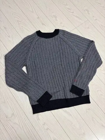 [ 새상품 ] Branchwork 스웨터 네이비 화이트 L 사이즈