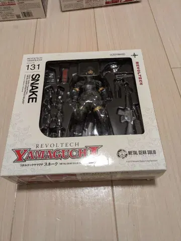 REVOLTECH 스네이크 메탈기어 솔리드