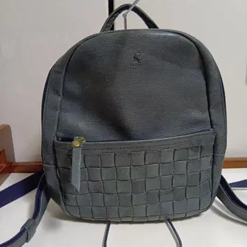 다크 그레이 뜨개질 숄더백