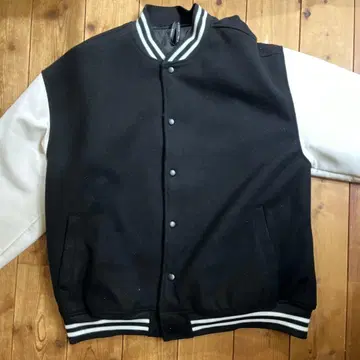 바시티 자켓 블랙과 화이트 울과 합성 피혁