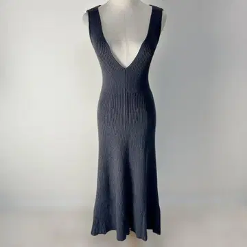 ROYAL PARTY 깊은 V넥 리브 니트 슬리브리스 롱 원피스