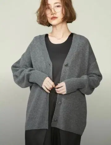 conte v넥 가디건 니트 메탈 버튼