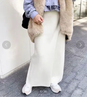 새상품급 스픽 앤 스팬 밀라노 리브 소프트 A 라인 스커트 화이트