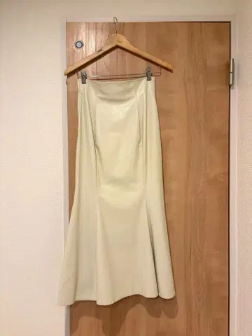 NOBLE 인조 가죽 머메이드 스커트