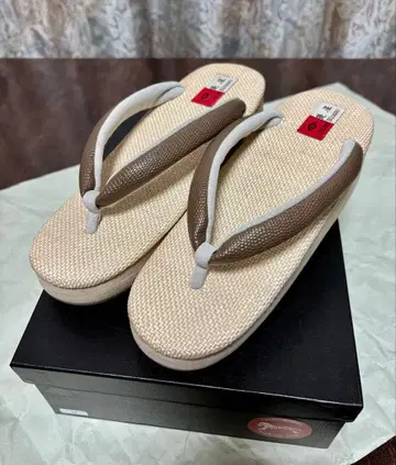 히시야 긴세이 카렌 로쏘 카페 조우리 베이지와 브라운 콤비 M 사이즈