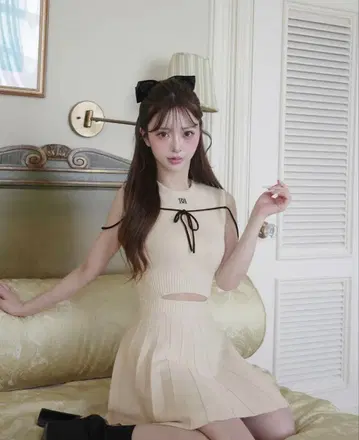 Darich 허리 오픈 스트링 니트 미니 원피스 FREE IVO