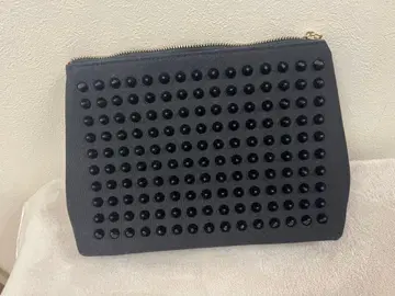 스터드 장식 그레이 클러치백