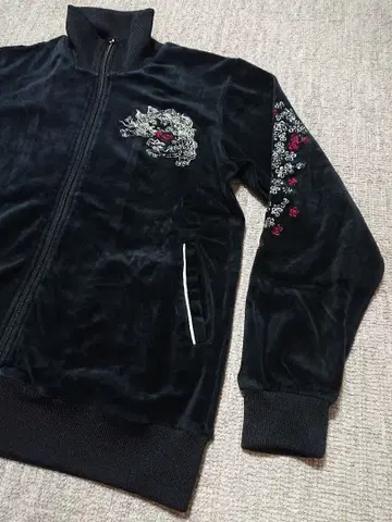 TK/다케오 키쿠치 벨벳 스카잔 블랙 사이즈 3(L) 사자 x 벚꽃 패턴