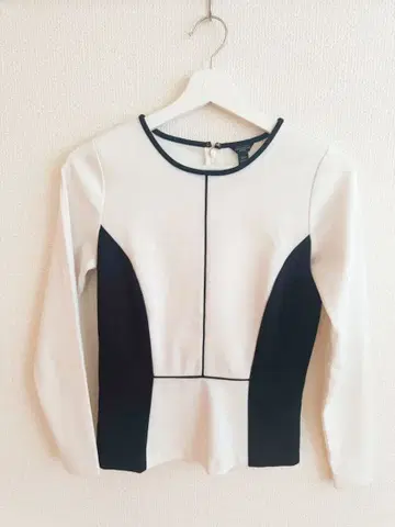 [ 새상품급 ] ANN TAYLOR 긴팔 상의 XSP