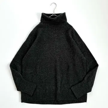 어반리서치 로쏘 슈퍼 파인 메리노 터틀 울 니트