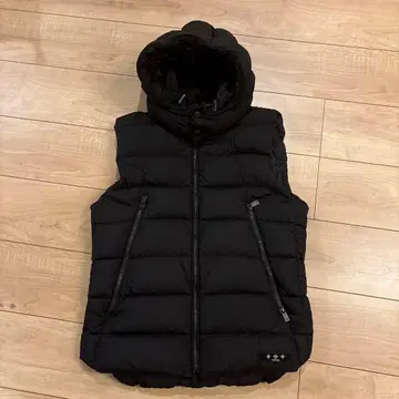 TATRAS 후드 부착 블랙 다운 베스트