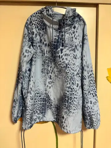 MILKBOY 레오파드 후디 셔츠