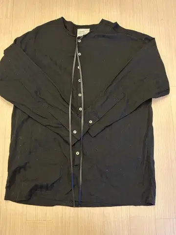 SHAREEF 블랙 버튼업 셔츠