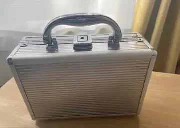 실버 알루미늄 비즈니스 백