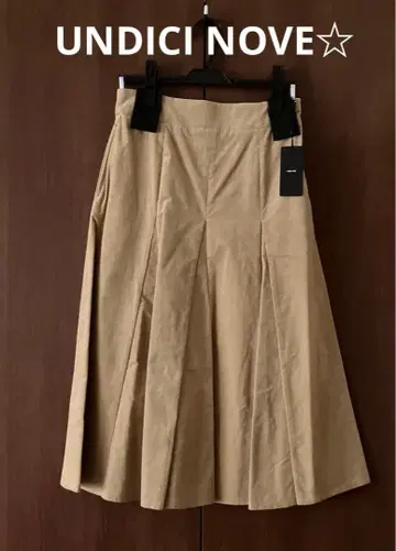 새상품 UNDICI NOVE 디치노베 스커트