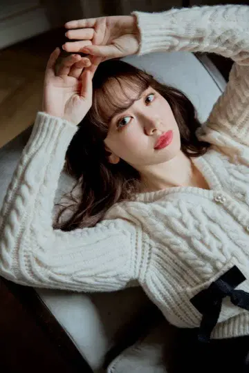 Double Bow Cable Knit Cardigan