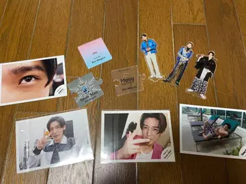 메구로 렌 아크릴 스탠드 사진 세트