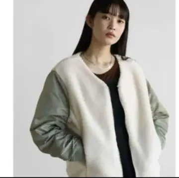 리버서블 봄버 자켓 아이보리 그레이