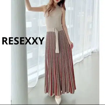 RESEXXY 리젝시 배색 플레어 암홀 니트 원피스