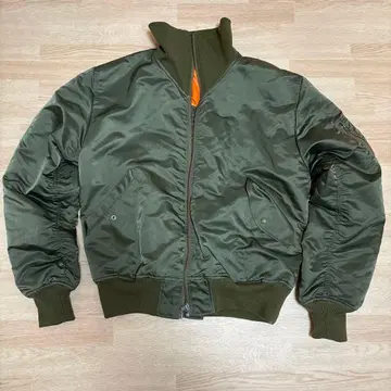 JOHN LAWRENCE SULLIVAN MA-1 자켓