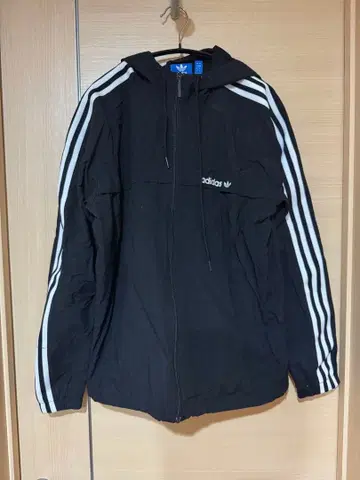 adidas 블랙 후드 부착 자켓 L