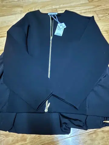 새상품 23구 노카라 자켓 블랙 골드 지퍼 이소재