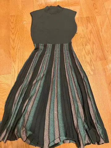 프레이아이디 슬리브리스 니트 원피스 플레어 원피스