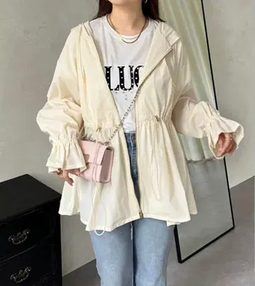 후드 부착 크림색 마운틴 후드티