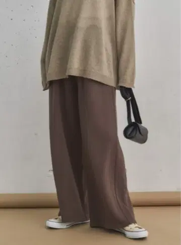 DOUX ARCHIVES 피그먼트 센터 심 와이드 팬츠