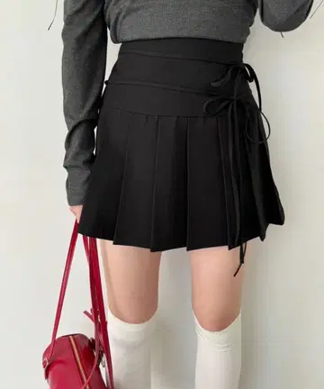 NICE CLAUP 리본 플리츠 미니 스커트 블랙
