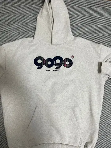9090 후드티