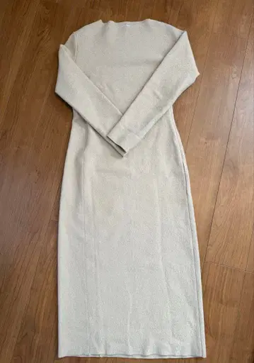 ZARA 베이지 긴팔 원피스