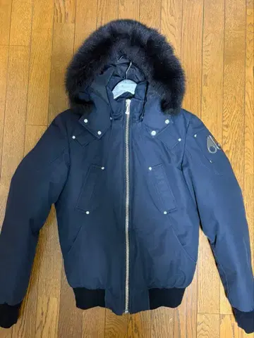 MOOSE KNUCKLES 다운 자켓 짧은 기장 네이비