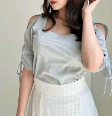 RESEXXY 리젝시 개더 슬리브 컷 상의 블루