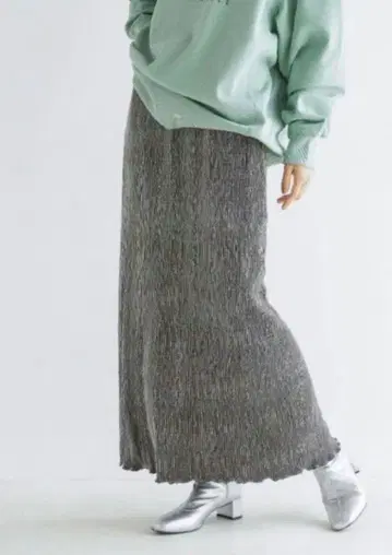 로리즈팜 샤이니 벨로아 프릴 스커트