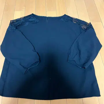 NOBLE 레이스 장식 블랙 상의 프리 사이즈