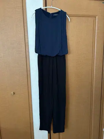 포멀 올인원 네이비 블랙 슬리브리스